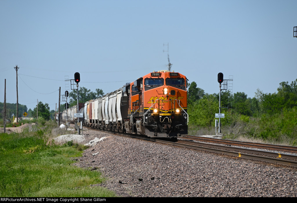 BNSF 7695